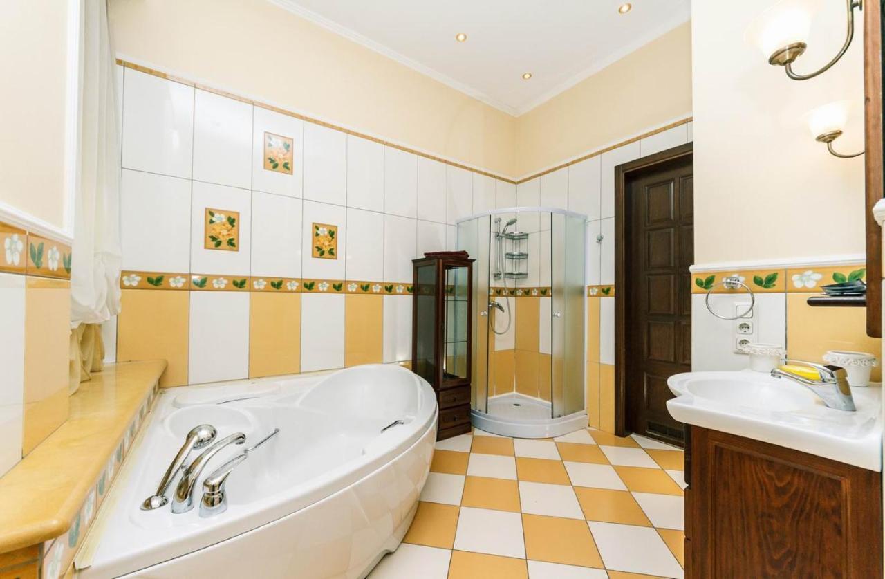 Apartament On Independence Square Киев Екстериор снимка