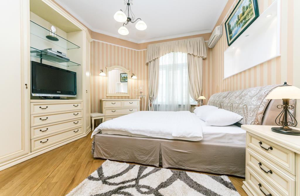 Apartament On Independence Square Киев Екстериор снимка