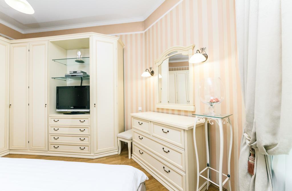 Apartament On Independence Square Киев Екстериор снимка