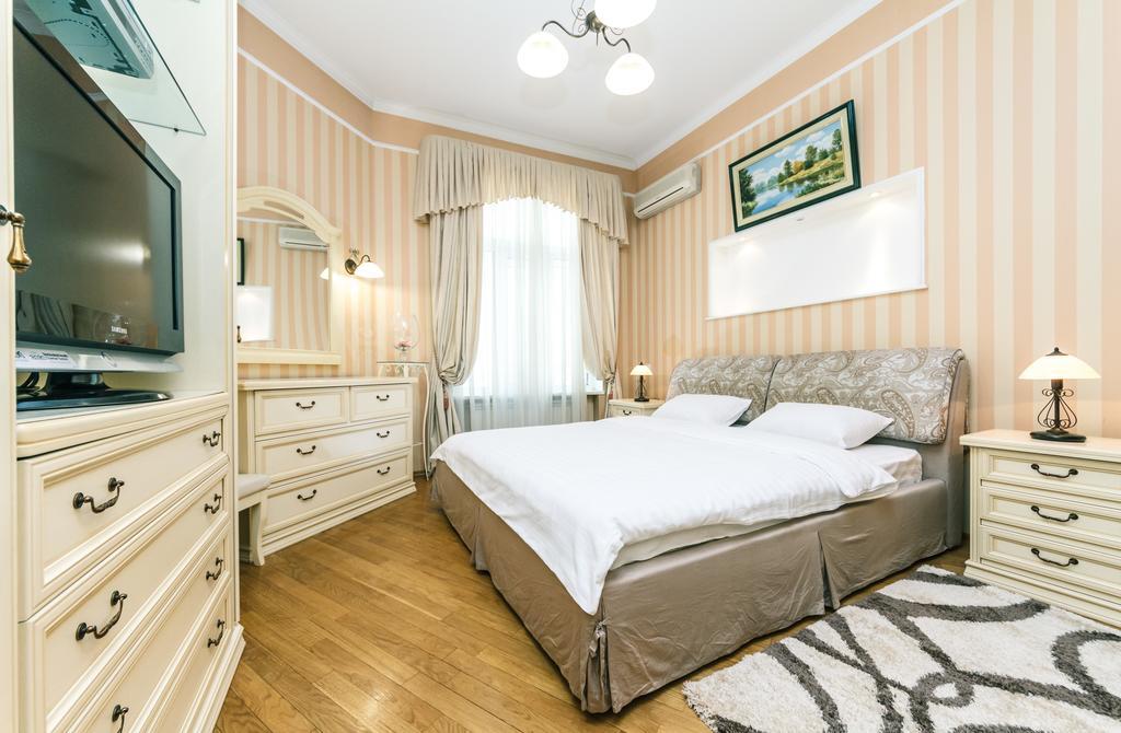 Apartament On Independence Square Киев Екстериор снимка