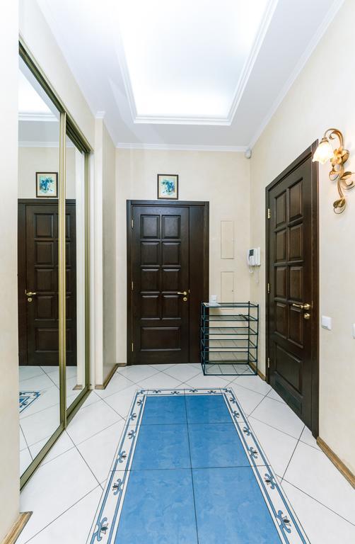 Apartament On Independence Square Киев Екстериор снимка