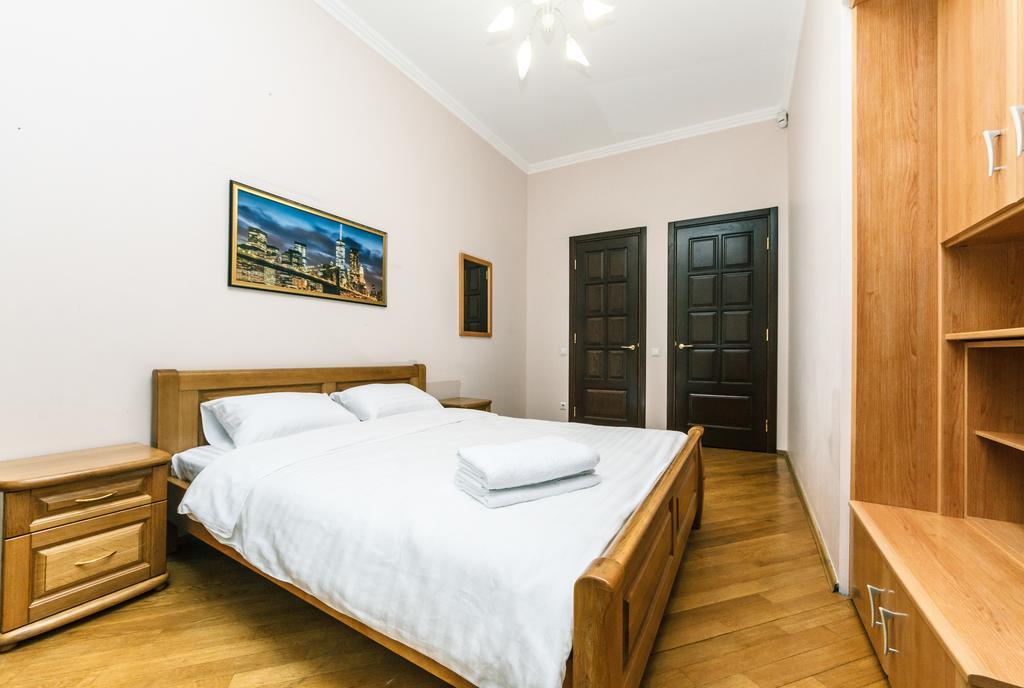 Apartament On Independence Square Киев Екстериор снимка